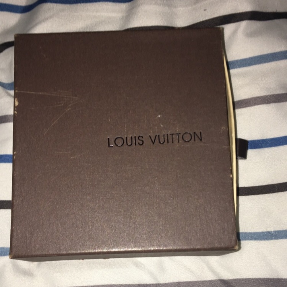 Loui Vuitton belt men’s